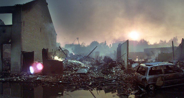 20 jaar geleden: Vuurwerkramp Enschede | Willem Wever